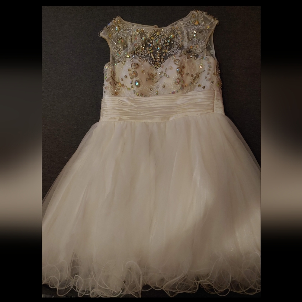 Elegant White and Gold Dress